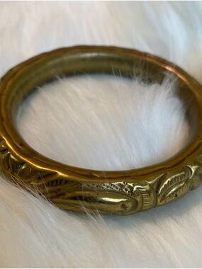 🍀VTG Bronze Carved Floral Hollow Bangle Bracelet
